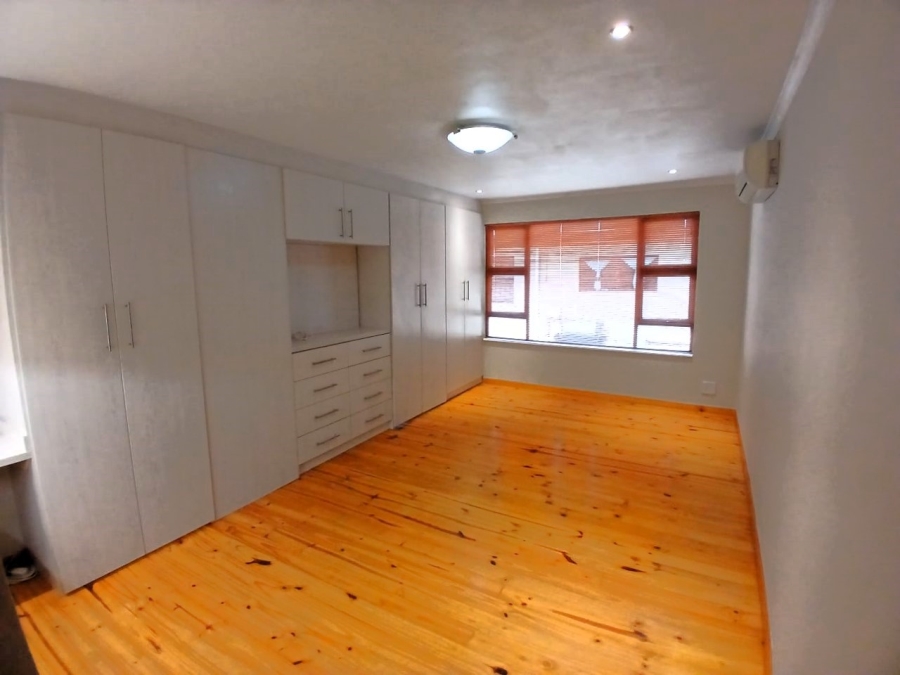 7 Bedroom Property for Sale in Langgewacht Western Cape